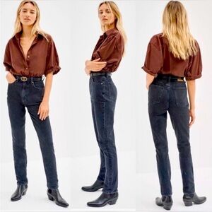 Aritzia Denim Forum The Nina Super High Cigarette Black 30L Jeans, size 28